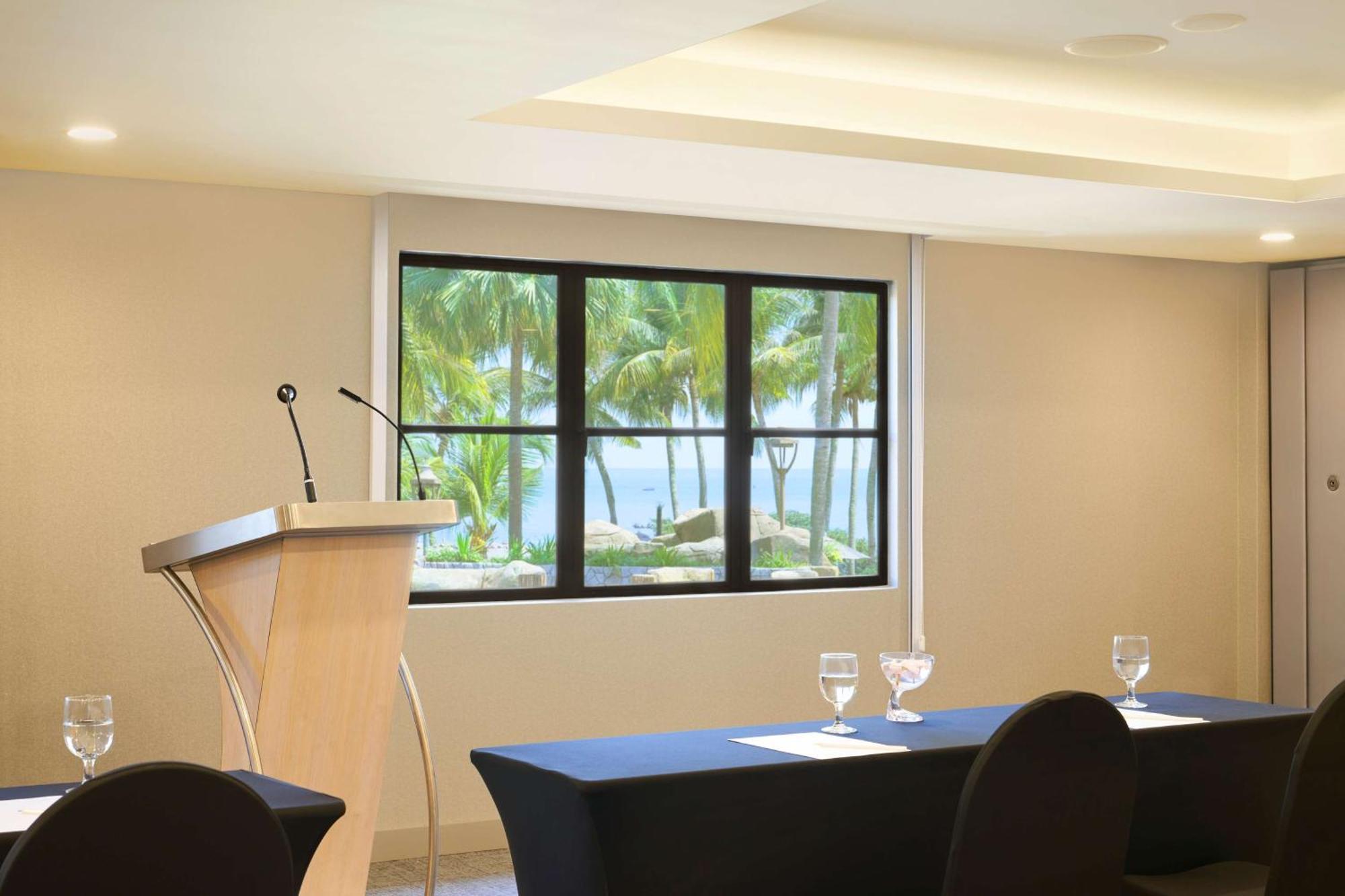 Doubletree By Hilton Damai Laut Otel Lumut Dış mekan fotoğraf