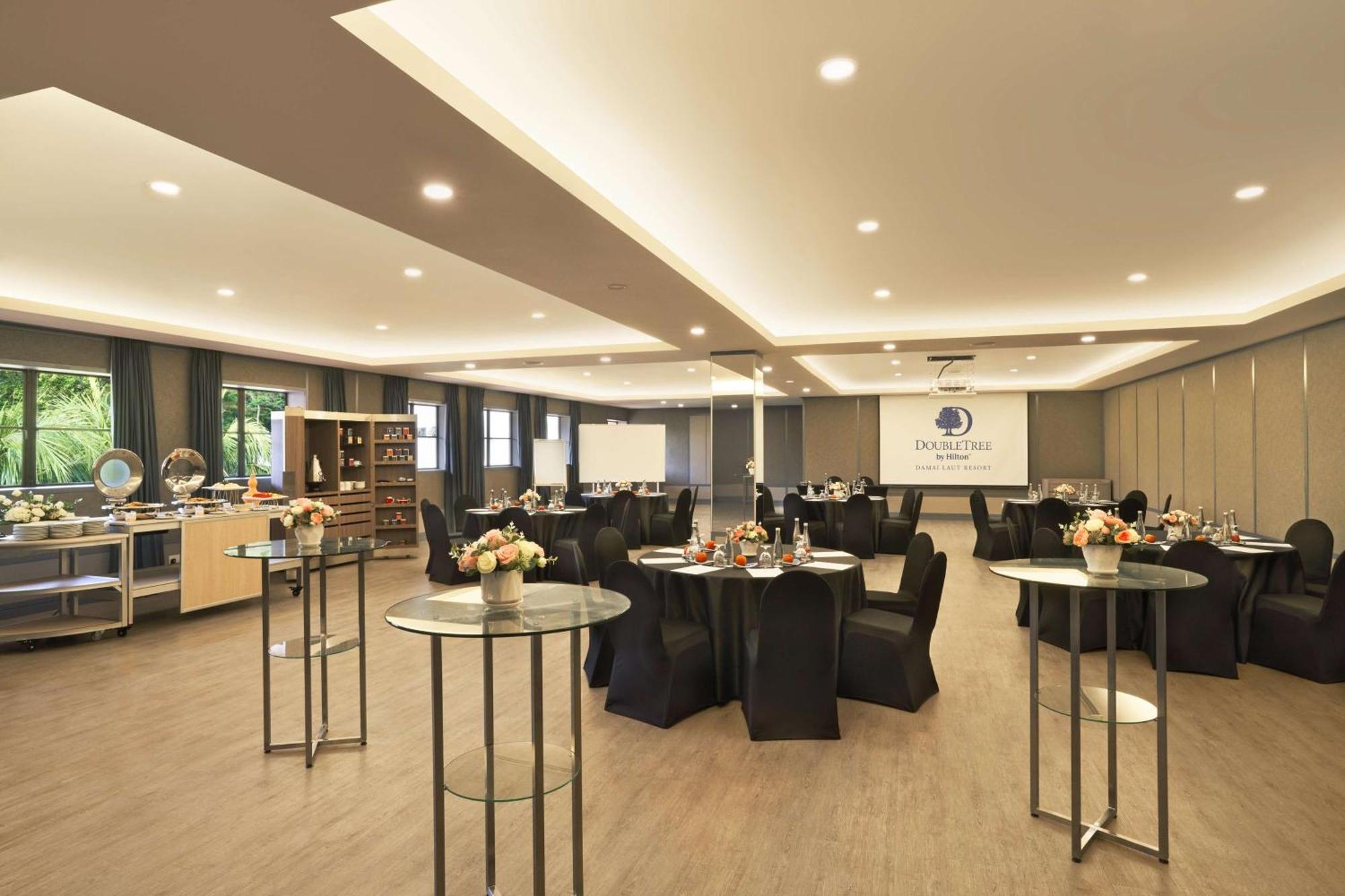 Doubletree By Hilton Damai Laut Otel Lumut Dış mekan fotoğraf