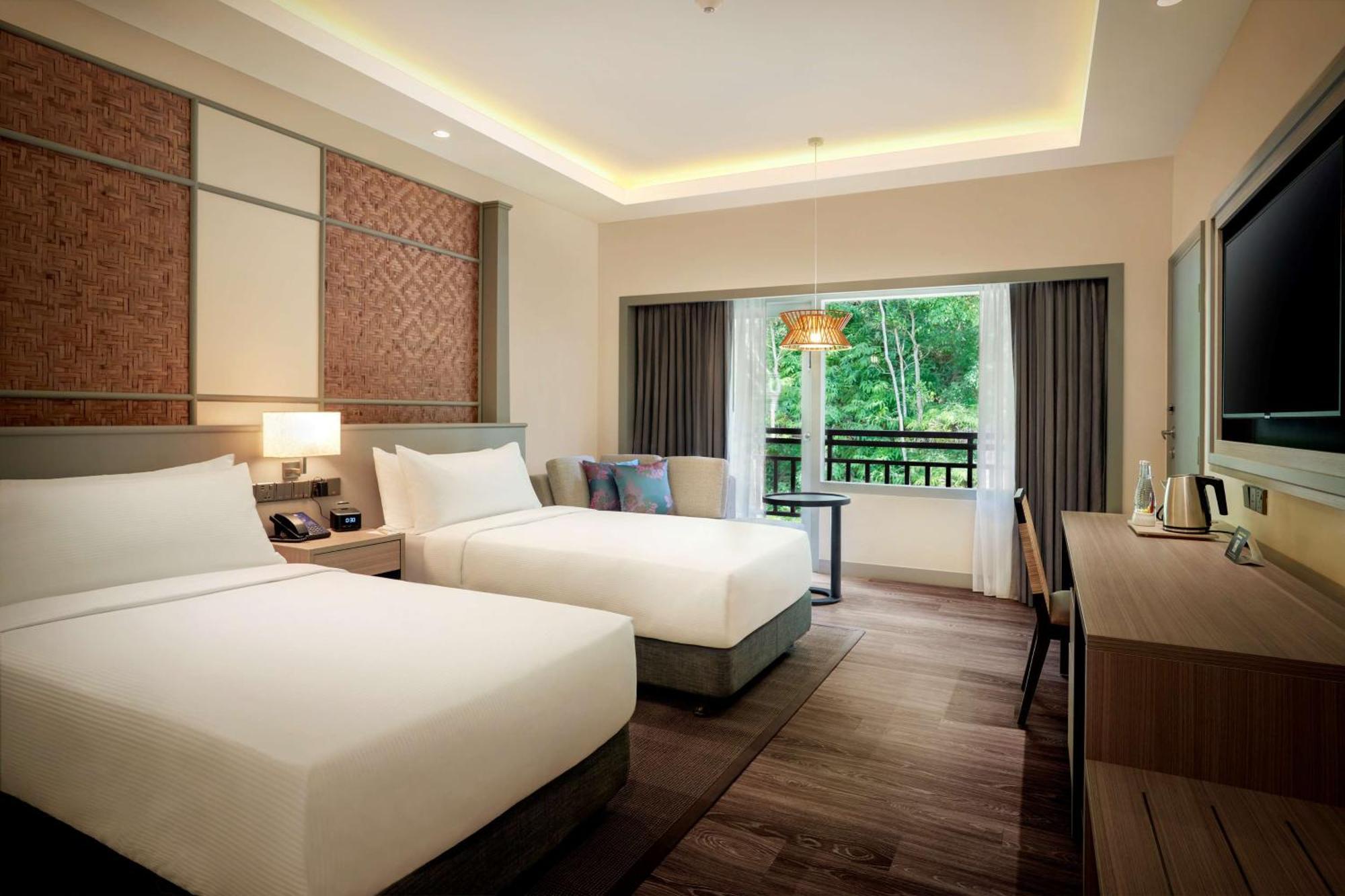 Doubletree By Hilton Damai Laut Otel Lumut Dış mekan fotoğraf