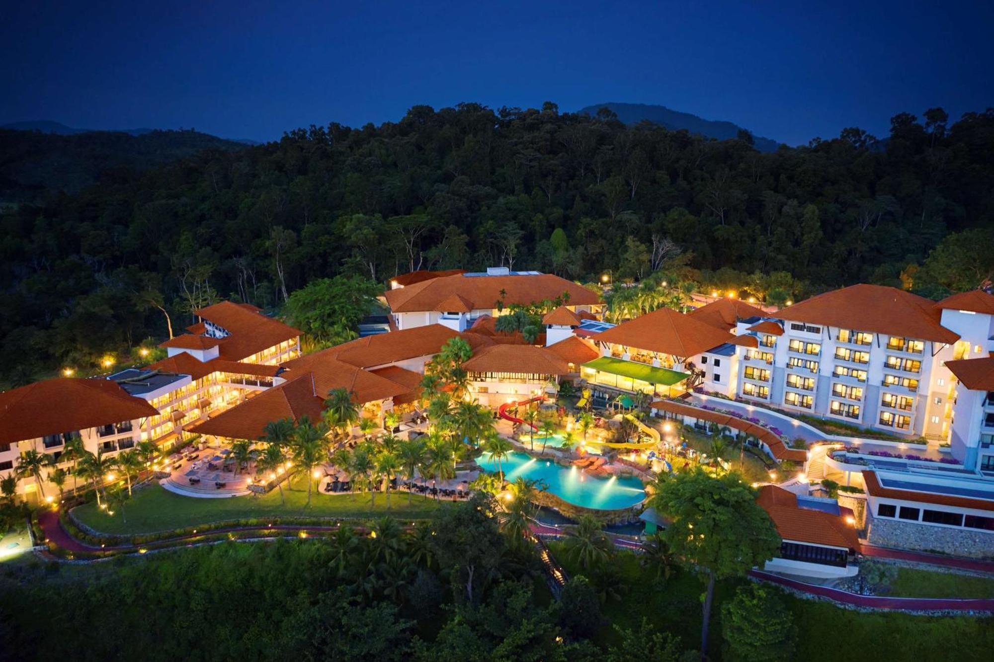 Doubletree By Hilton Damai Laut Otel Lumut Dış mekan fotoğraf