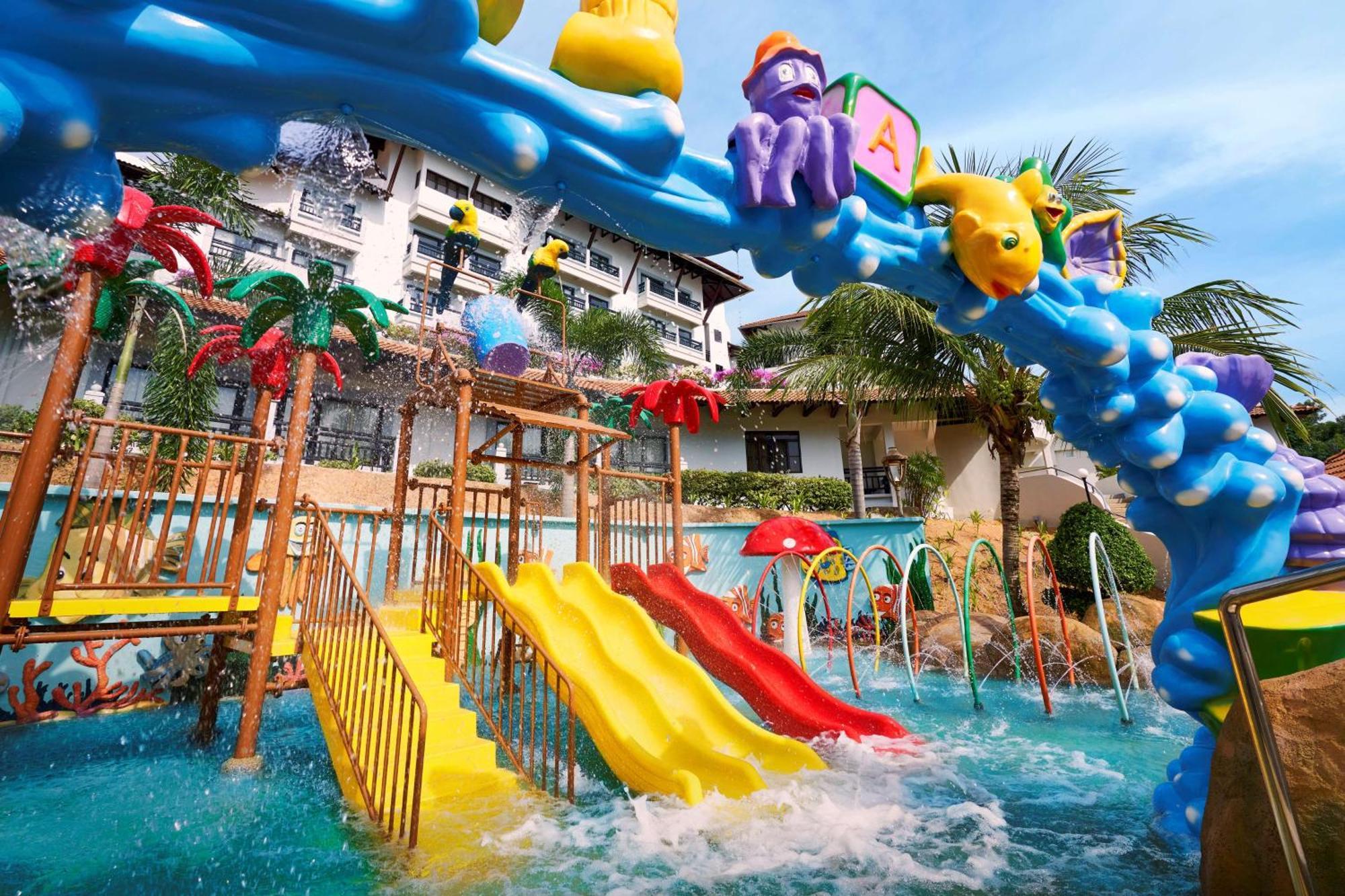 Doubletree By Hilton Damai Laut Otel Lumut Dış mekan fotoğraf